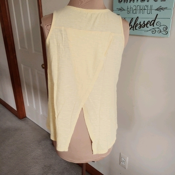 DONATED. Woolrich surplice back tank - Picture 2 of 8